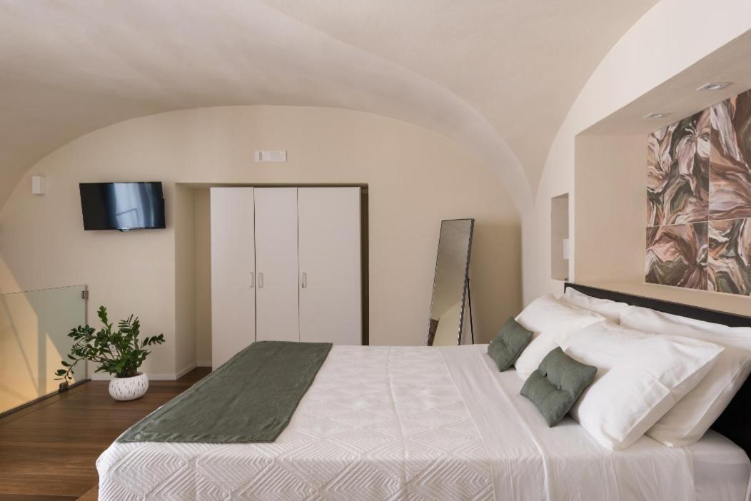 Le Pennellate Short Lets Apartment Катания Екстериор снимка