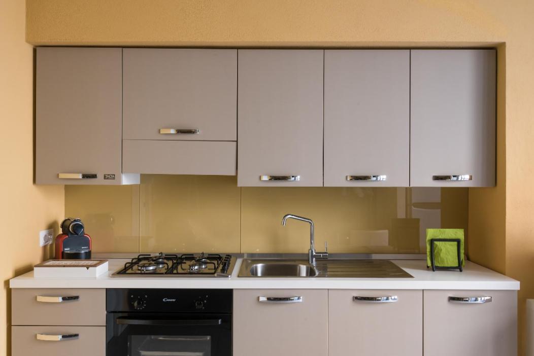 Le Pennellate Short Lets Apartment Катания Екстериор снимка